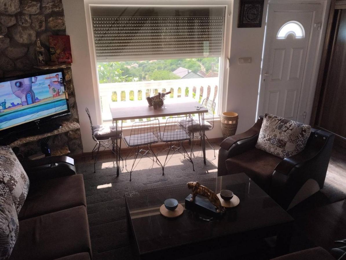 Woodstone Apartman ポドゴリツァ エクステリア 写真