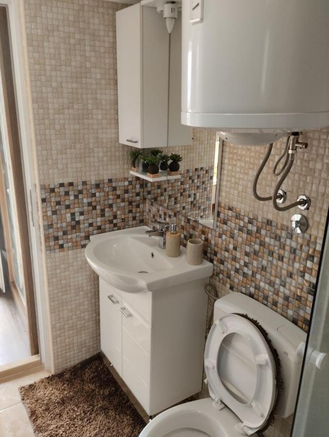 Woodstone Apartman ポドゴリツァ エクステリア 写真