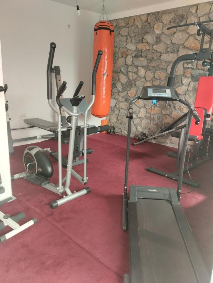 Woodstone Apartman ポドゴリツァ エクステリア 写真
