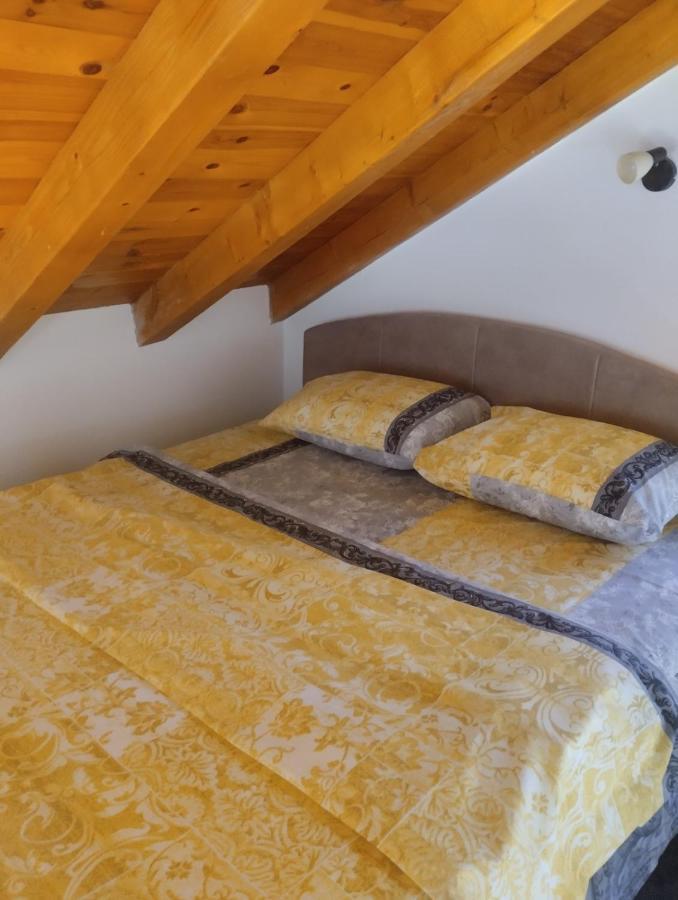 Woodstone Apartman ポドゴリツァ エクステリア 写真